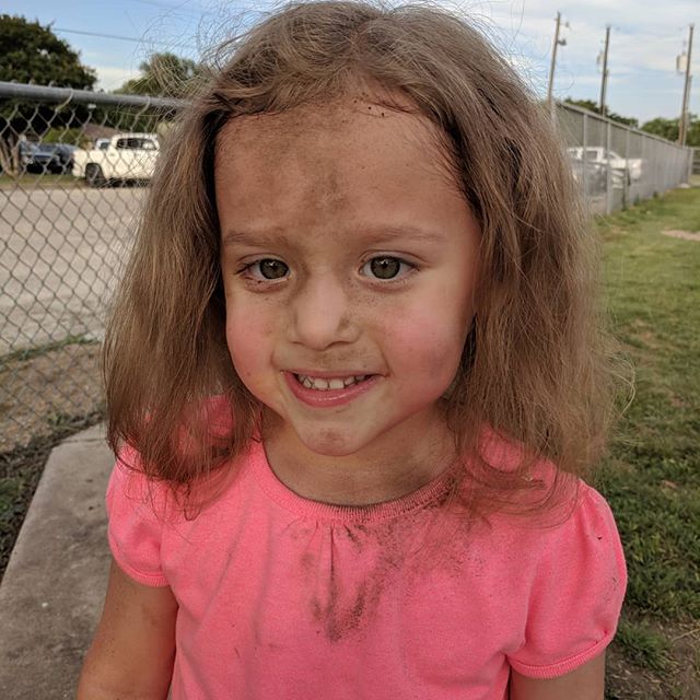 Someone found the dirt. Or rather, someone’s sister did, who then opted to throw it in Dorothy’s face