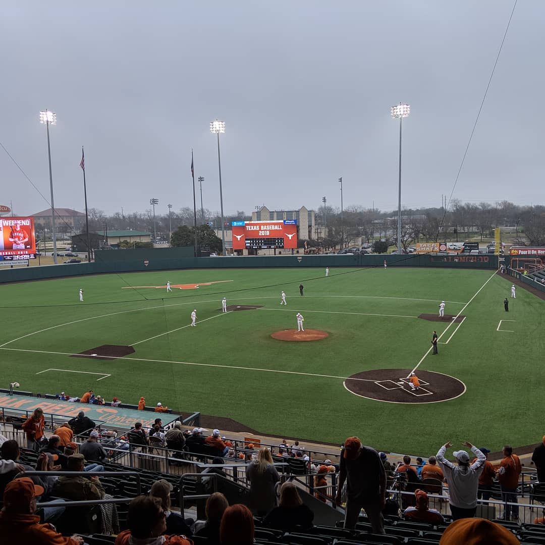 Best way to spend a Saturday is with a little @texasbaseball .